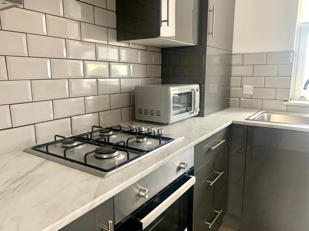 Lovely Stylish Apartment Near Penny Lane! Free Parking Liverpool Buitenkant foto