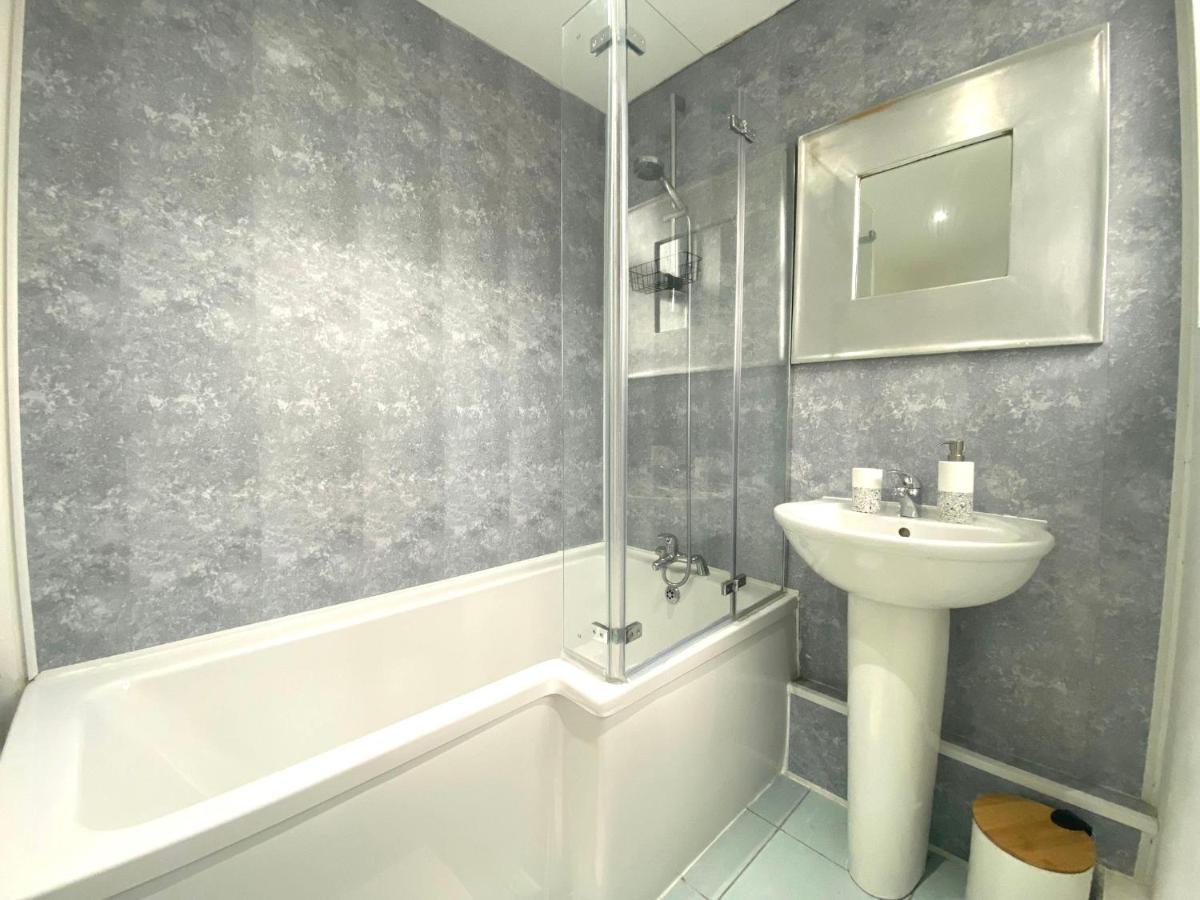 Lovely Stylish Apartment Near Penny Lane! Free Parking Liverpool Buitenkant foto