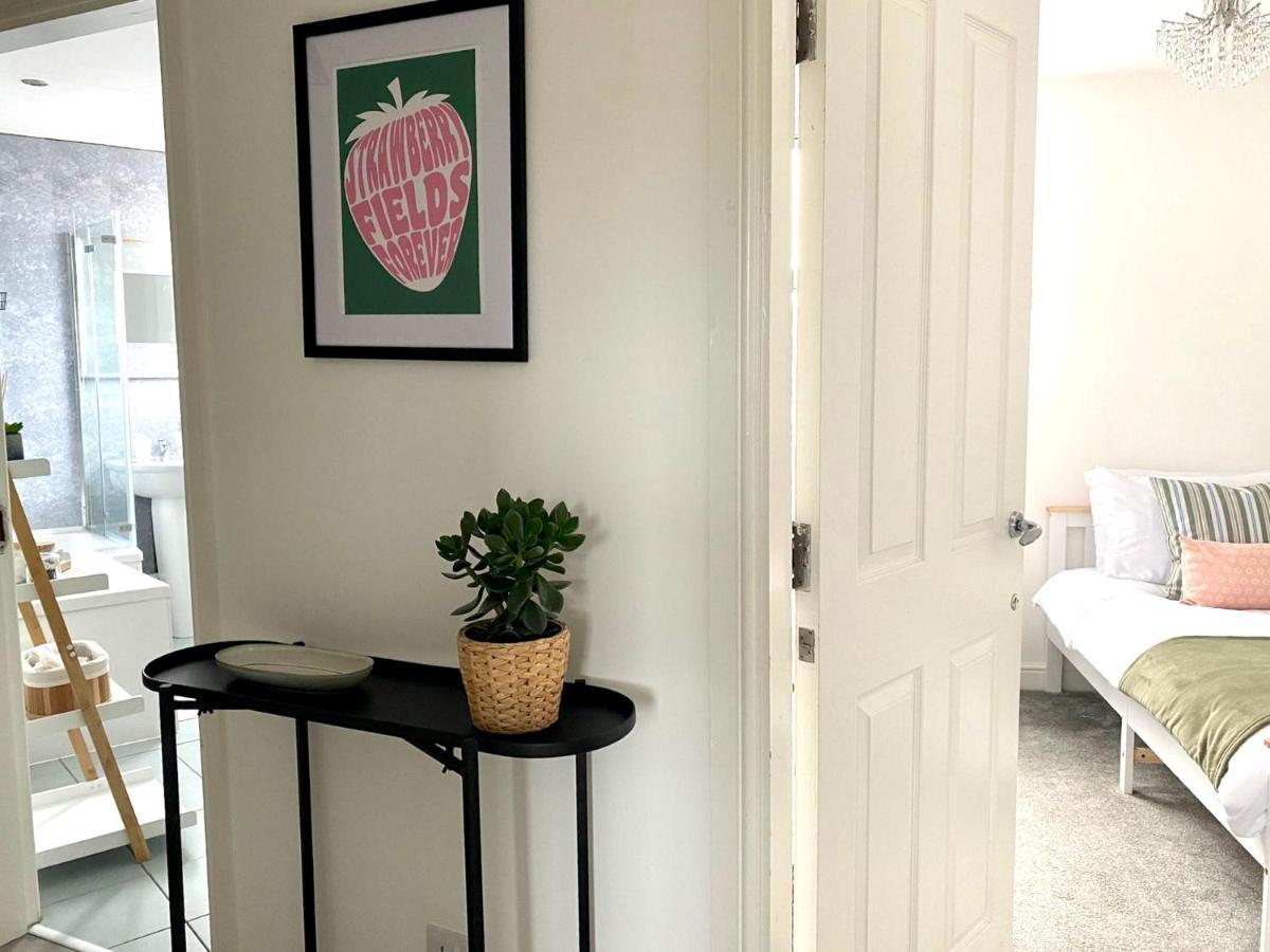 Lovely Stylish Apartment Near Penny Lane! Free Parking Liverpool Buitenkant foto