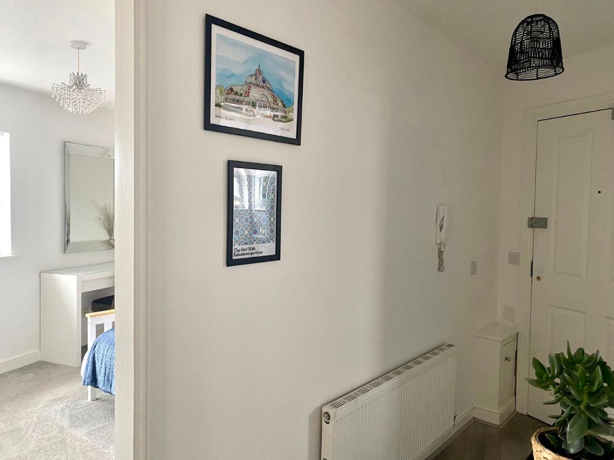 Lovely Stylish Apartment Near Penny Lane! Free Parking Liverpool Buitenkant foto